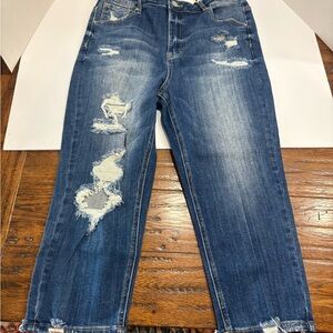 Risen jeans 15/32 distressed capris NWT 21” inseam